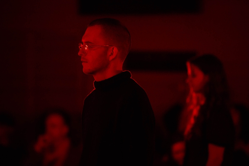 EYES SHUT 01